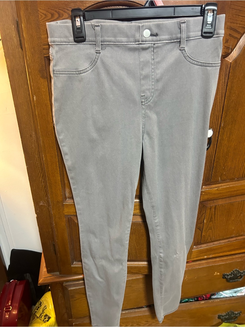 Time and Tru Women's Gray Skinny Jeans